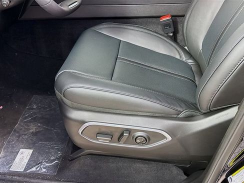 New 2026 Jeep Grand Wagoneer 4WD w/ Premium Group I image 20