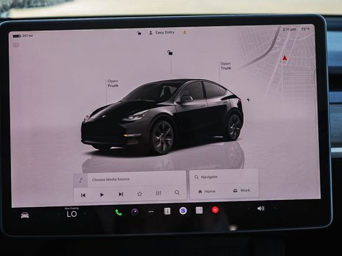 Used 2024 Tesla Model Y Long Range image 15