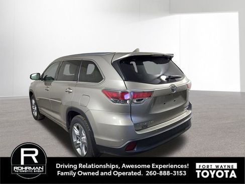 Used 2016 Toyota Highlander Limited image 9