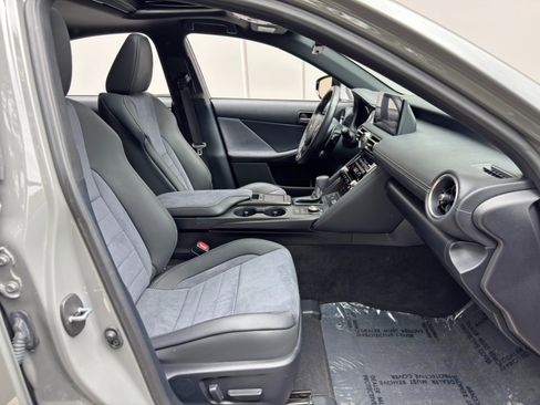 Used 2022 Lexus IS 500 w/ Accessory Package 2 RWD image 16