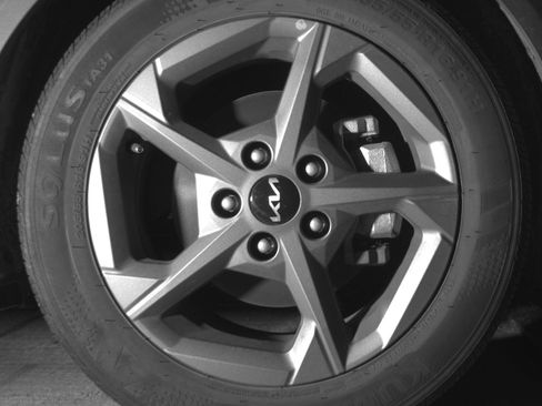 Used 2025 Kia K4 image 10