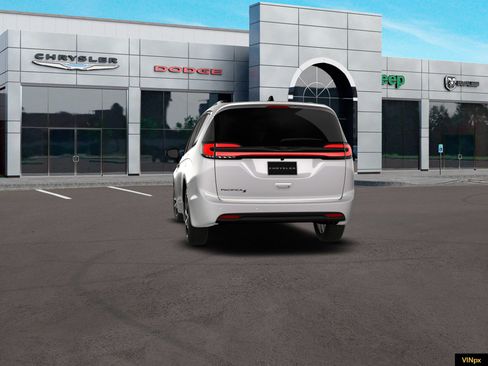 New 2026 Chrysler Pacifica Select w/ S Appearance Package FWD image 13