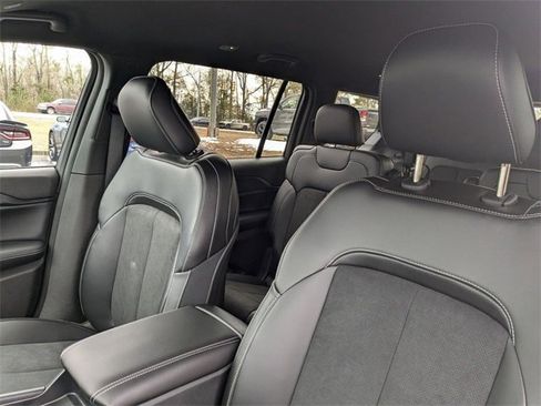 New 2024 Jeep Grand Cherokee L Laredo image 21