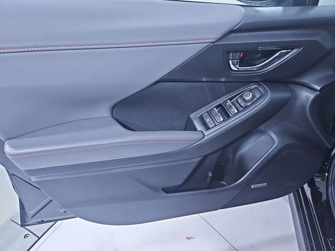 New 2025 Subaru Crosstrek 2.5i Limited w/ Crosstrek Mirror Package image 10