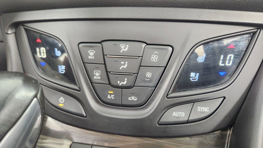 Used 2020 Buick Envision Premium w/ Driver Confidence Package AWD/4WD image 29