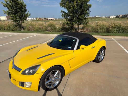 Used 2009 Saturn Sky Red Line RWD image 8