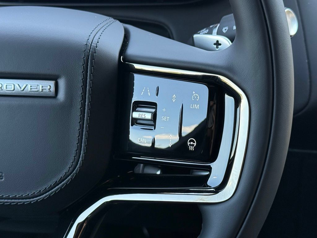 New 2026 Land Rover Range Rover Sport Dynamic SE AWD/4WD image 17