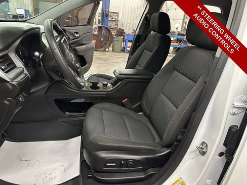 Used 2023 GMC Acadia SLE w/ Driver Convenience Package image 15