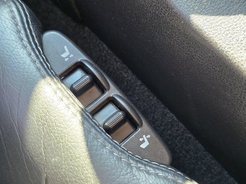Used 2012 Nissan 370Z Touring RWD image 46