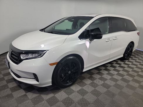 Certified 2024 Honda Odyssey Sport image 12