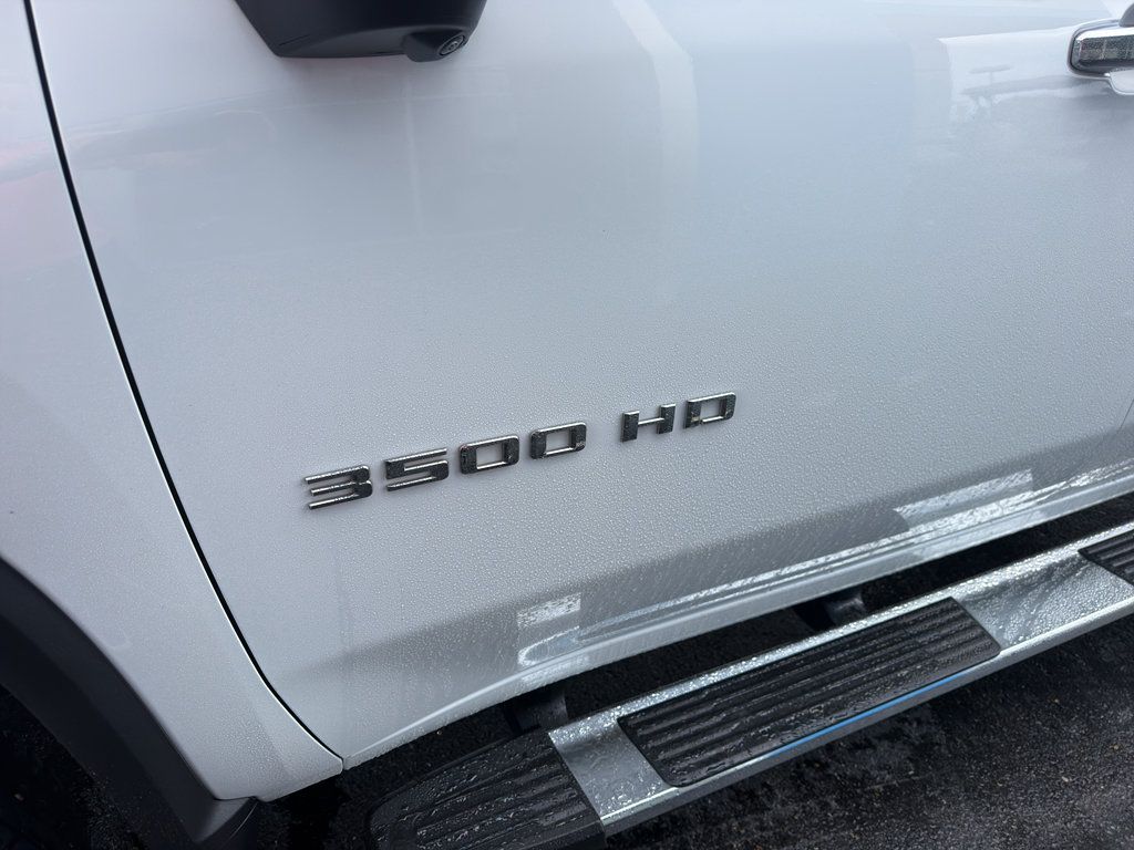 Used 2025 Chevrolet Silverado 3500 LTZ w/ LTZ Plus Package AWD/4WD image 5