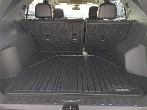 Used 2024 Chevrolet Equinox Premier image 5