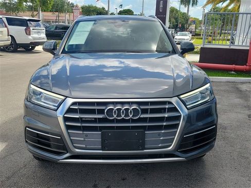 Used 2020 Audi Q5 2.0T Premium w/ Convenience Package image 2