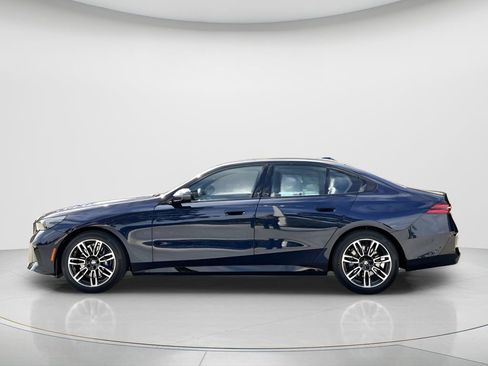 New 2026 BMW 530i xDrive w/ M Sport Package image 10