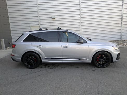 Used 2020 Audi SQ7 Premium Plus w/ SQ7 Black Optic Package image 2