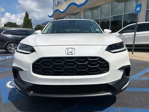 Used 2025 Honda HR-V LX image 3