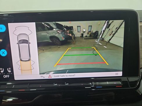 New 2026 Volkswagen Atlas SE image 19