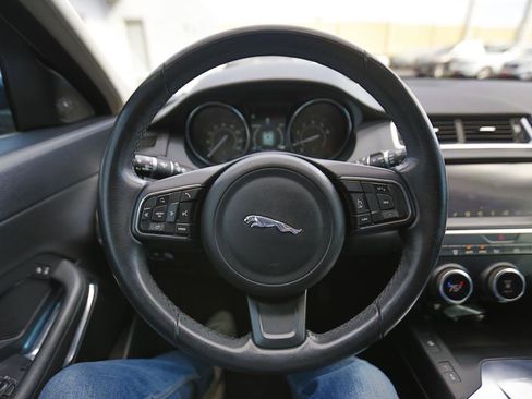 Used 2019 Jaguar E-PACE AWD/4WD image 4