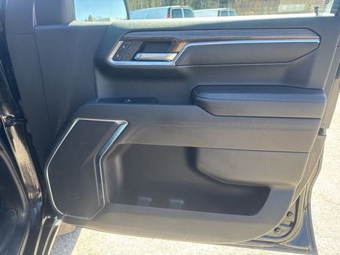 Used 2023 Chevrolet Silverado 1500 LT AWD/4WD image 36