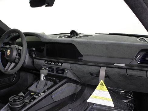 New 2026 Porsche 911 GT3 image 13