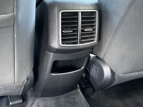 Used 2023 Kia Sportage LX FWD image 11