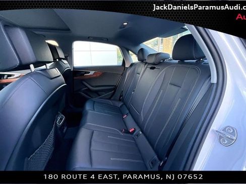 Used 2023 Audi A4 2.0T Premium w/ Convenience Package image 18