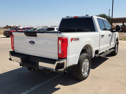 Used 2025 Ford F250 XLT w/ FX4 Off-Road Package AWD/4WD image 4