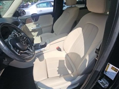 Used 2023 Mercedes-Benz GLB 250 4MATIC image 5