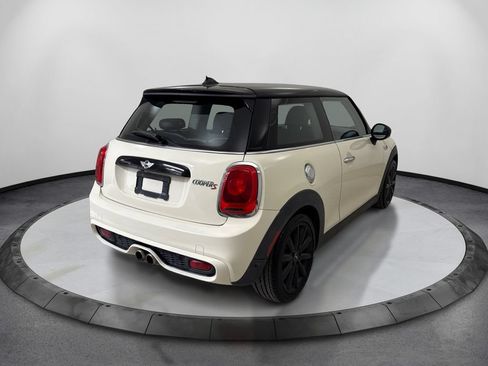 Used 2018 MINI Cooper S FWD image 5