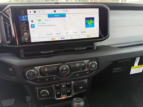 New 2026 Jeep Gladiator Sport image 18