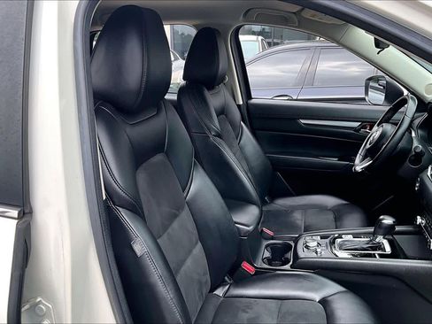 Used 2020 MAZDA CX-5 Touring FWD image 9
