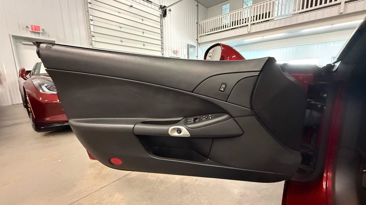 Used 2006 Chevrolet Corvette Convertible RWD image 31
