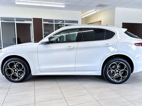 Used 2020 Alfa Romeo Stelvio Ti Lusso AWD/4WD image 7