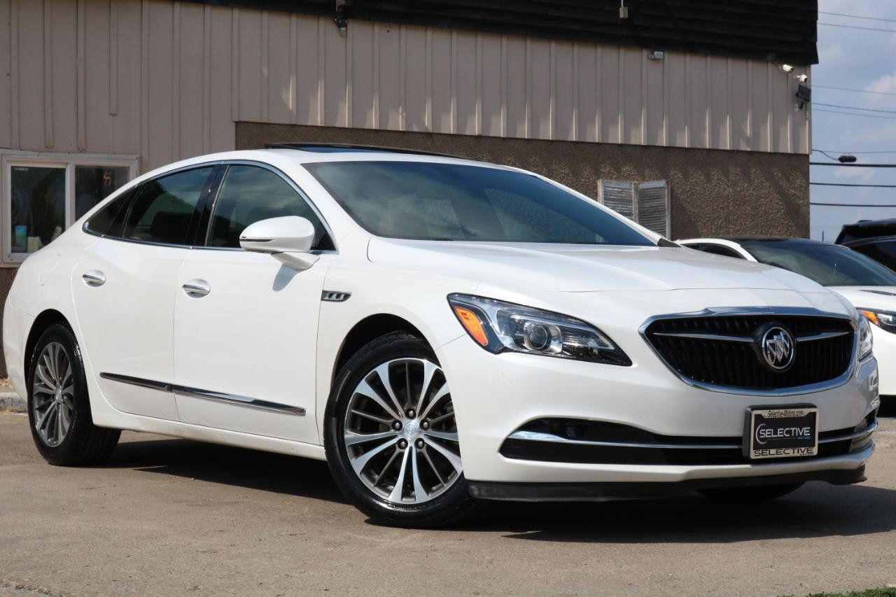 Used 2017 Buick LaCrosse Essence w/ Sun and Shade Package FWD image 4