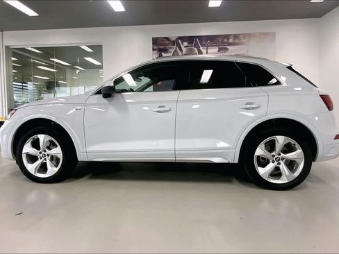 Used 2022 Audi Q5 2.0T Premium Plus image 3