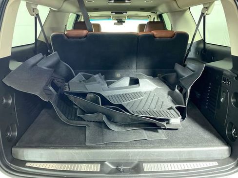 Used 2019 Cadillac Escalade ESV Luxury image 35