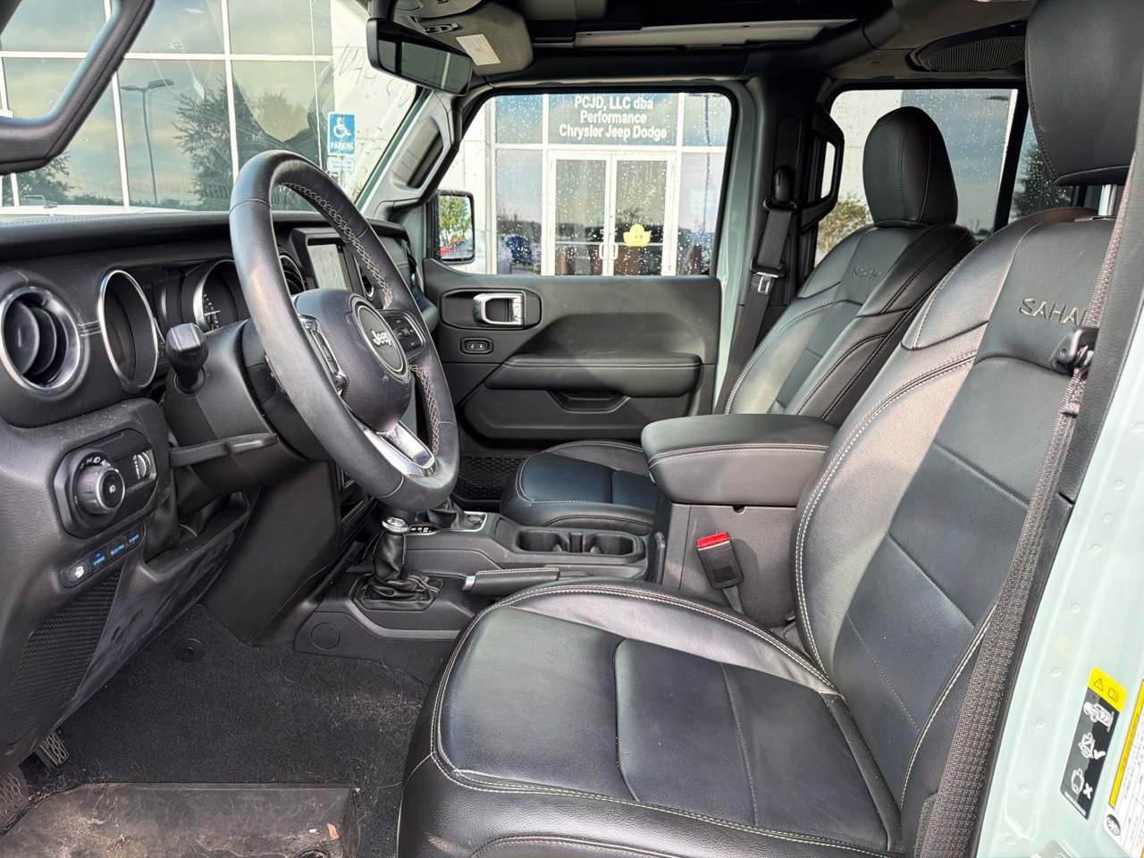Used 2023 Jeep Wrangler Unlimited Sahara w/ Cold Weather Group AWD/4WD image 14