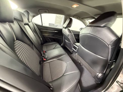 Used 2023 Toyota Camry SE image 16
