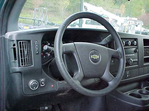 Used 2011 Chevrolet Express 3500 RWD image 11