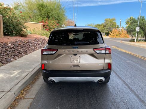 Used 2020 Ford Escape S image 11