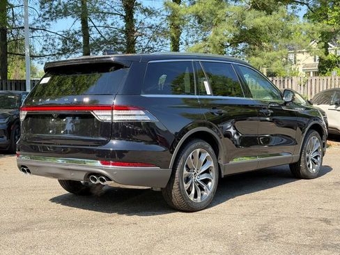 New 2026 Lincoln Aviator Reserve AWD/4WD image 3