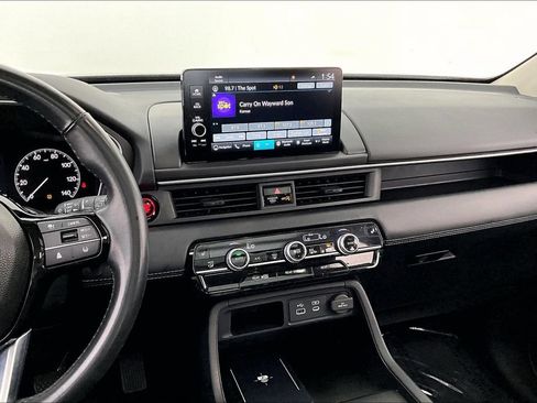Used 2024 Honda Pilot Touring image 8