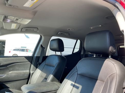 Used 2019 GMC Acadia SLT image 4