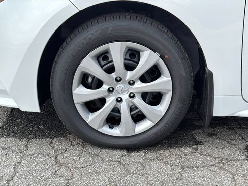 New 2026 Toyota Corolla LE FWD image 11
