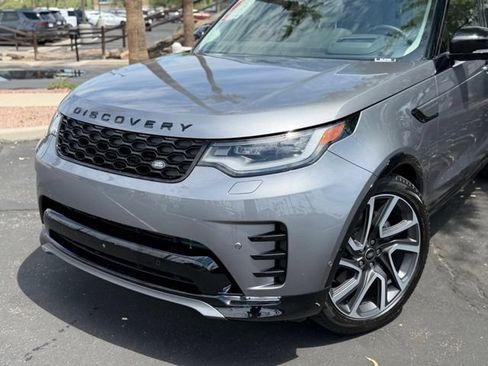 Used 2025 Land Rover Discovery Dynamic SE AWD/4WD image 22