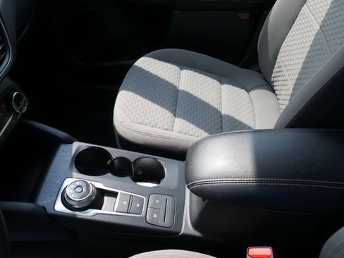 Used 2022 Ford Escape SE w/ Cold Weather Package AWD/4WD image 22