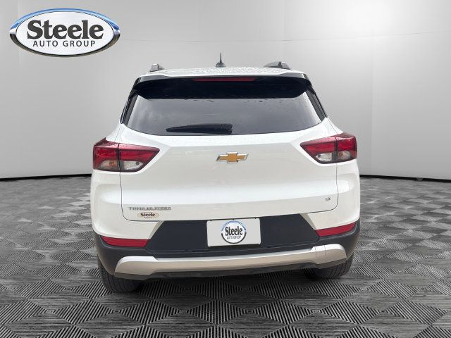 Used 2024 Chevrolet TrailBlazer LT FWD image 4
