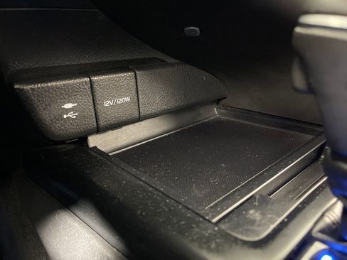 Certified 2018 Toyota Camry XLE FWD image 30
