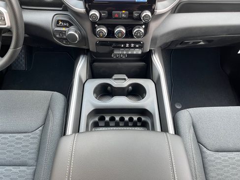 New 2026 RAM 1500 Express AWD/4WD image 23