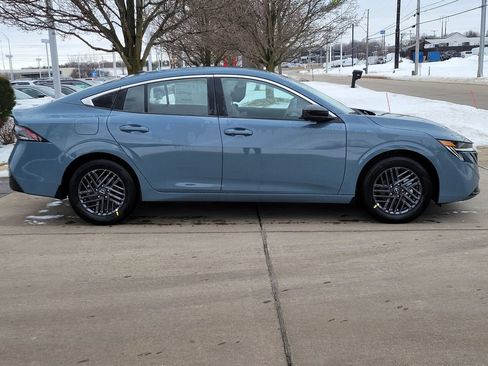 New 2026 Nissan Sentra SV w/ SV Convenience Package FWD image 2